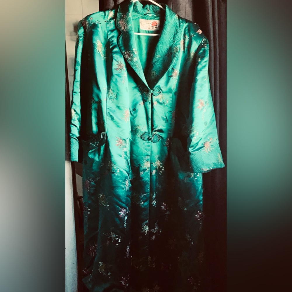 Peony gorgeous robe/trench embroidered flowers. Super Rare.
